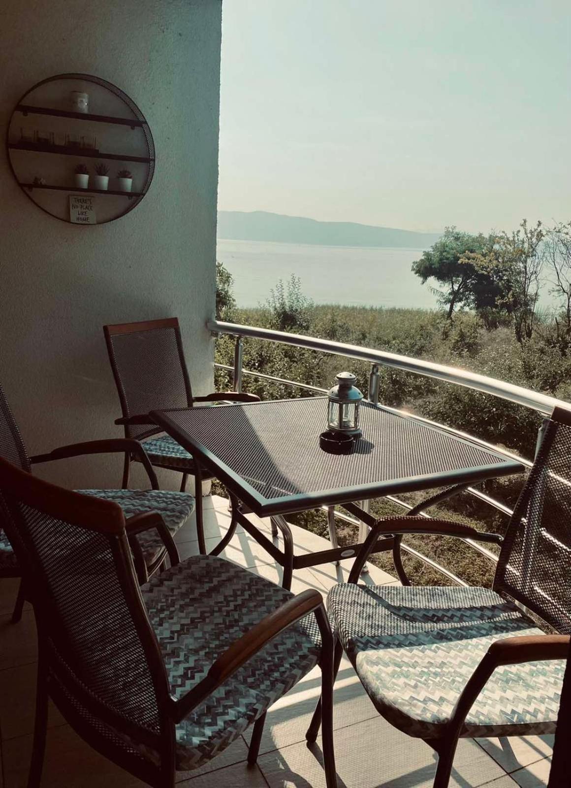 Aqua Blue Lakeview Apartment Ohrid Pestani Ngoại thất bức ảnh